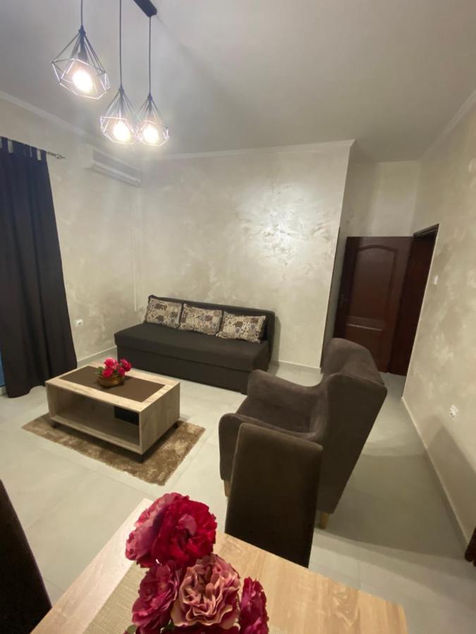 Momentera Apartments Kotor Bagian luar foto