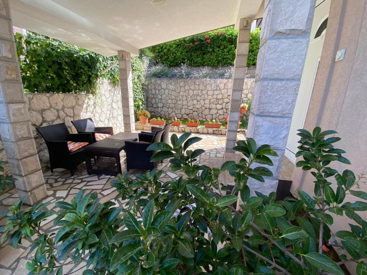 Momentera Apartments Kotor Bagian luar foto
