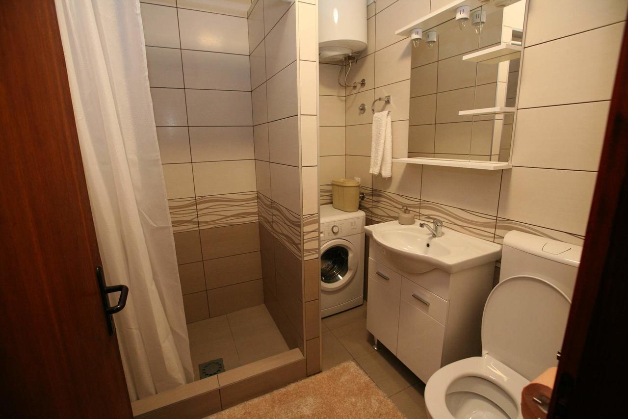 Momentera Apartments Kotor Bagian luar foto