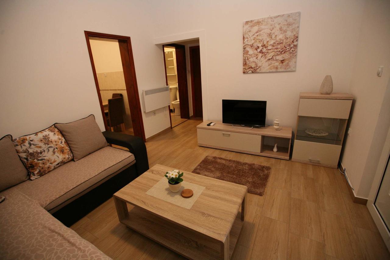 Momentera Apartments Kotor Bagian luar foto