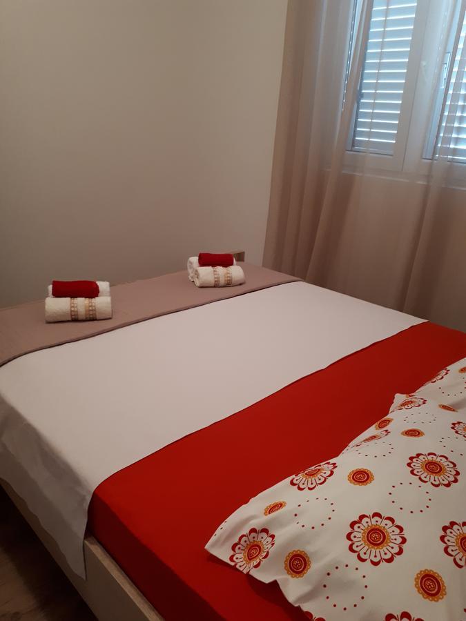 Momentera Apartments Kotor Bagian luar foto